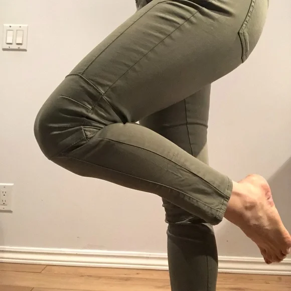 Low rise olive pants - Picture 14 of 16